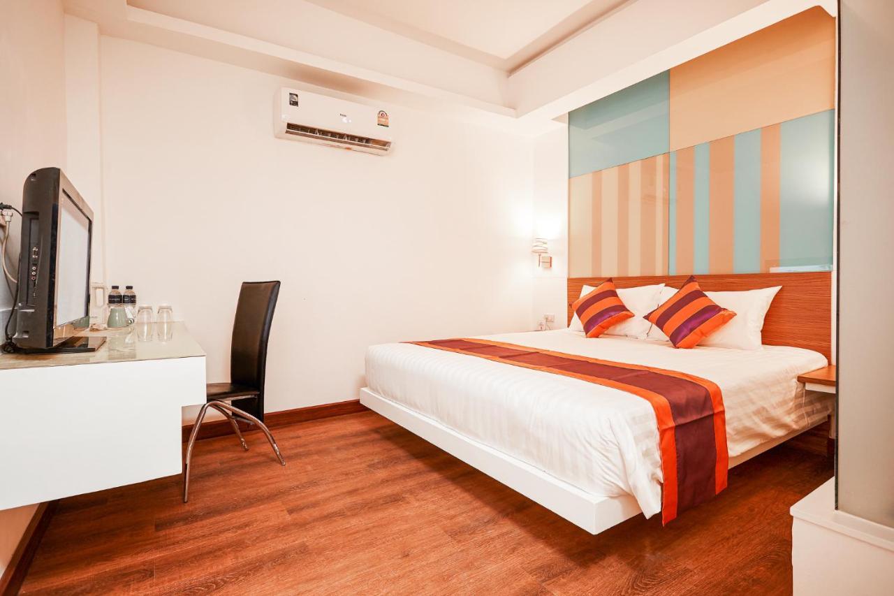 Studio Asoke Bangkok Exterior photo