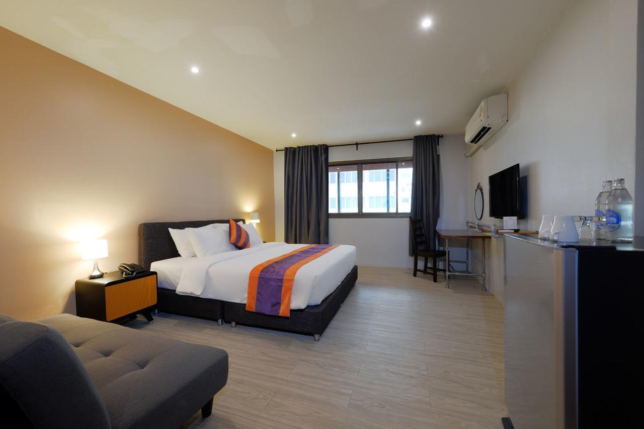 Studio Asoke Bangkok Exterior photo